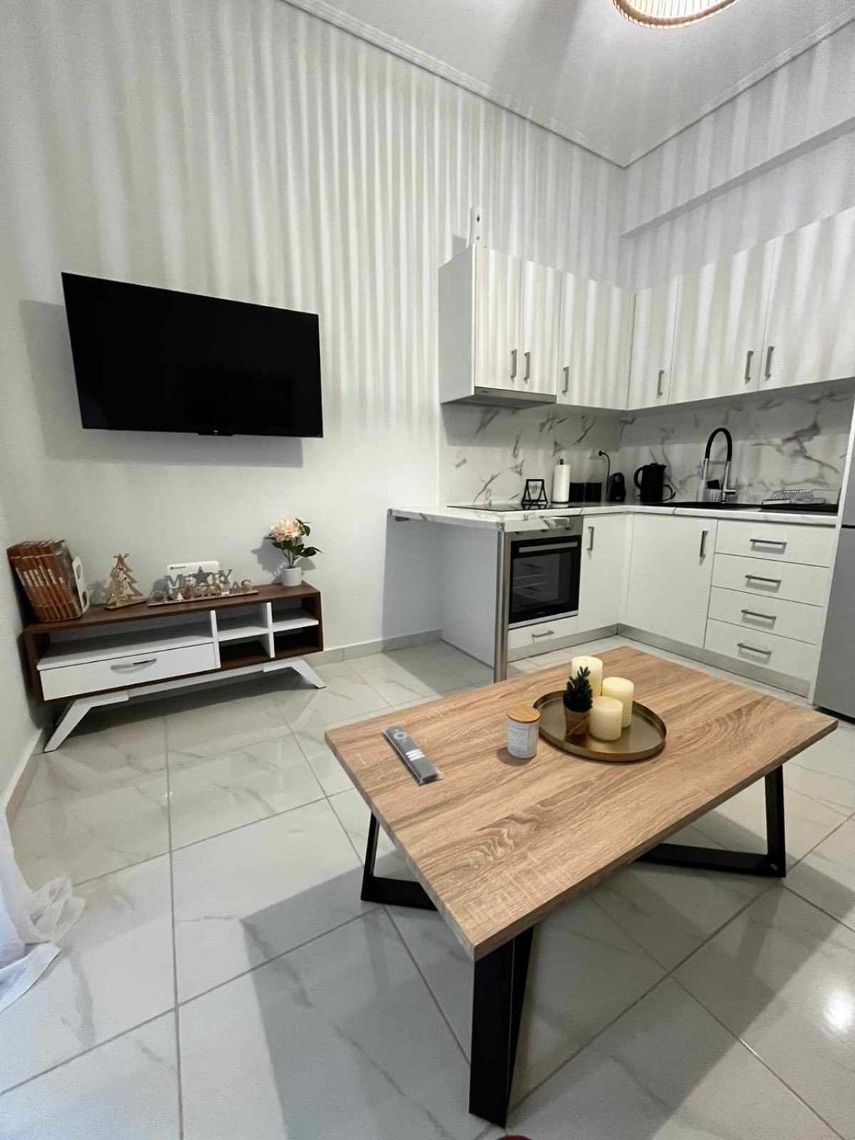 Elegant & Modern Near To Athens Riviera Apartment